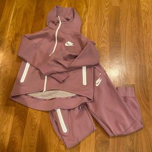 Nike tech matching jacket and pants